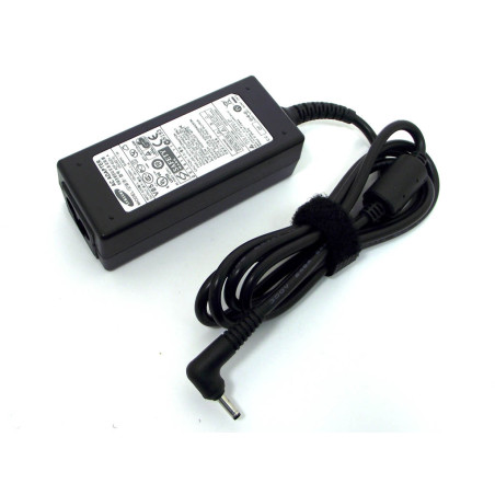 Блок живлення Samsung 19V 2.1A 40W (3.0*1.1) High Copy NP535U3C NP535U4C NP535u3c NP900X1A NP900X1B Series 9 Ultrabook Np900x4