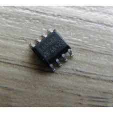 Микросхема L6562D