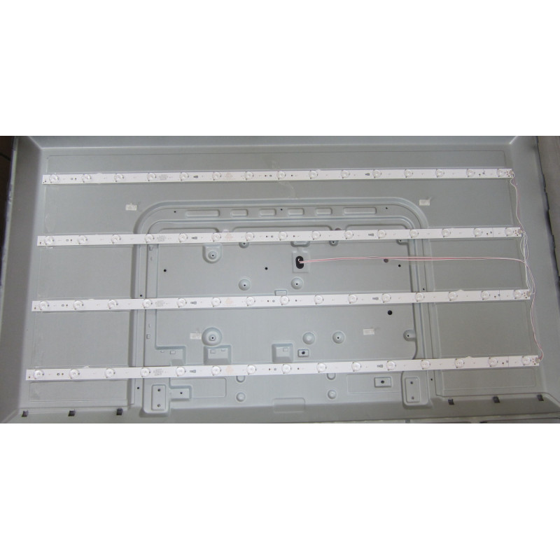 LED42D15-01(c) pn 3034201520v e314348 A22/c/25 80-85/3.2-3.3 101012611